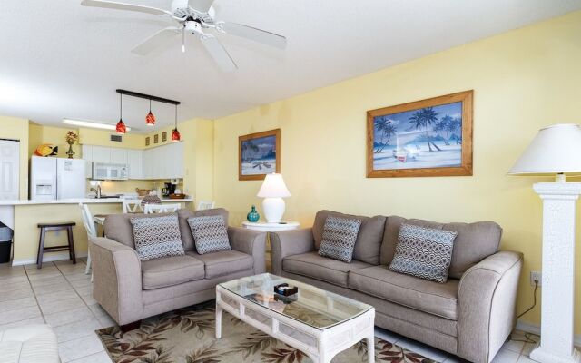 Island Princess 202: Impressive Beachfront Condo, WIFI, BEACH SVC, KEYLESS