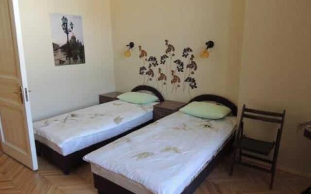 Apartment on Griboedova