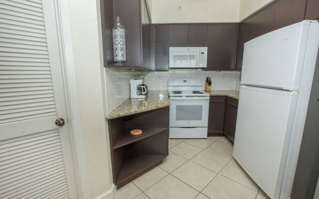 Oceania 705 3 Bedroom Condo by RedAwning