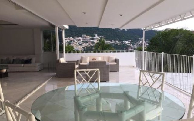 Pent House Condo in Acapulco