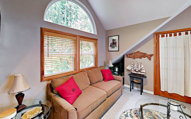 3336 S Shoreline Drive Home