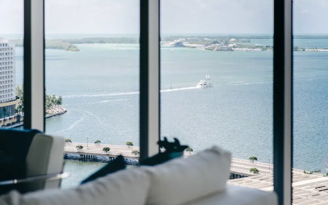 Oceanfront Brickell Suites by Sonder