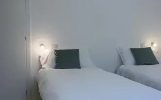 B&B Angioy 18