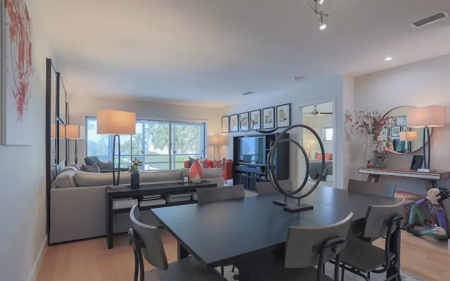 Sarasota 35 - 2 Br Condo