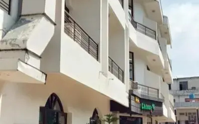 Hotel Chinar
