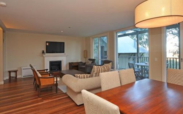 Villa 3br Vista Resort Condo located within Cypress Lakes Resort (nothing is more central)