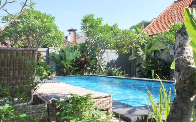 Airy Seminyak Kerobokan Beraban 9 Bali