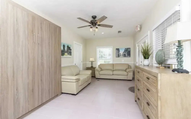 Living The Dream - Studio Condo