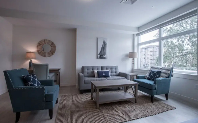 Pleasant Fenway Suites by Sonder