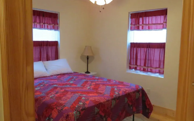 Wolf Creek Cabin - Windy Hollow