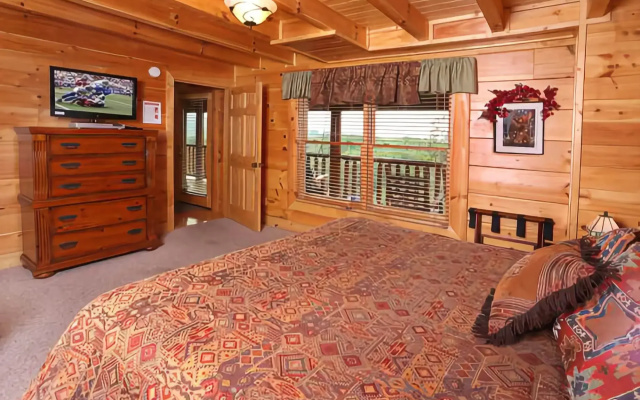 Celebration 4 Br cabin by RedAwning