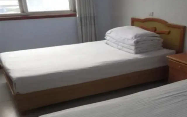 Huixian Baligou Songyingge Hotel