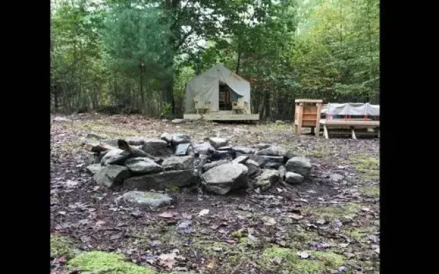 Tentrr - Halfmoon Hollow- Campsite