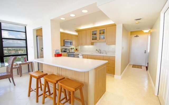 380 Seaview Ct. 2 Br Condo