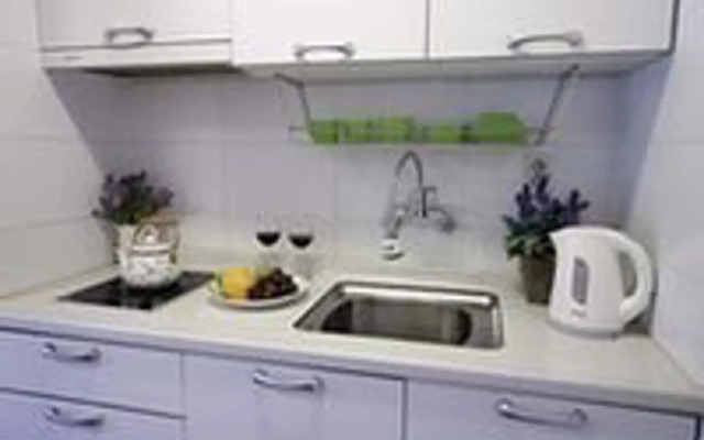 Hongcheon Gogh and Sunflower Pension