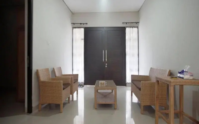Dtradisi Pradjna Guesthouse