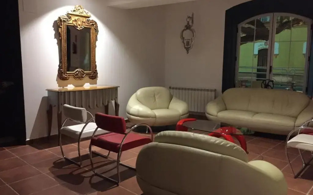 Hostal Montemayor