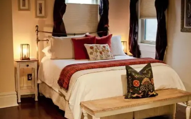 Hart House Bed & Breakfast