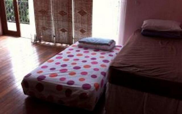 Fortuno Bed & Breakfast Lembang