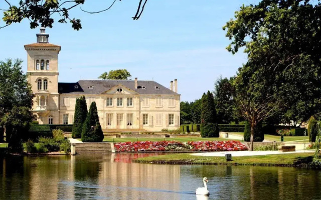 Chateau Lagrange