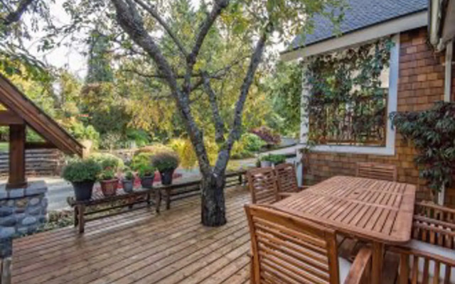 Whitley House Bed & Breakfast