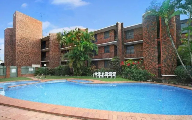 Shandelle Apartments