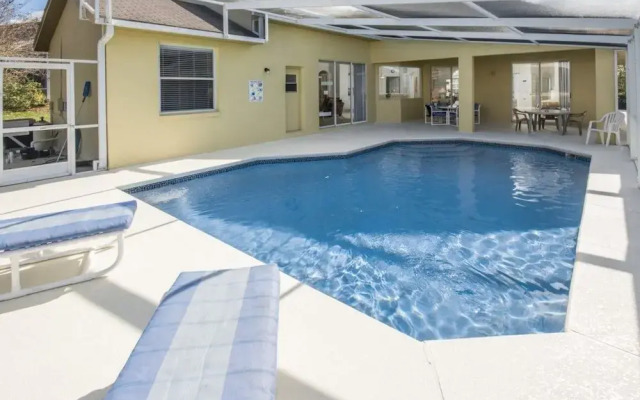 Alan's Westridge Villa by RedAwning