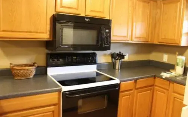 Magic Moments - 3 Br Duplex