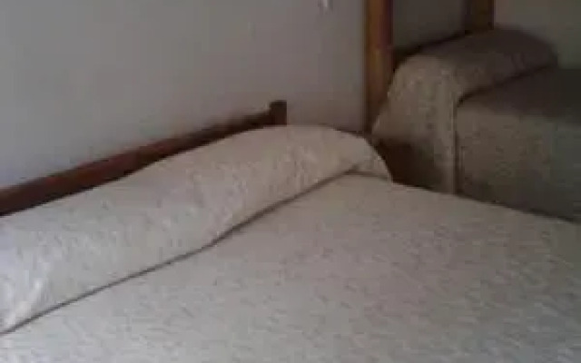 Hostal El Charaba