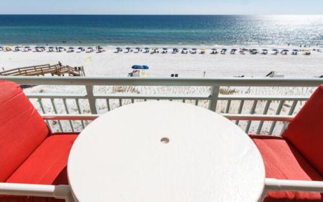 Pelican Isle 406 by RedAwning