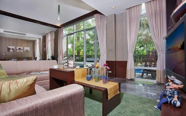 Jomtien Waree 2