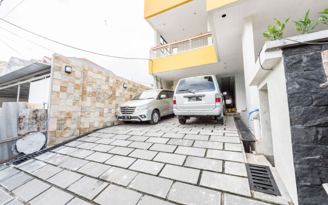 艾里泗水索诺威杰南古邦新一段 140 号酒店(Airy Sonokwijenan Kupang Baru Satu 140 Surabaya)