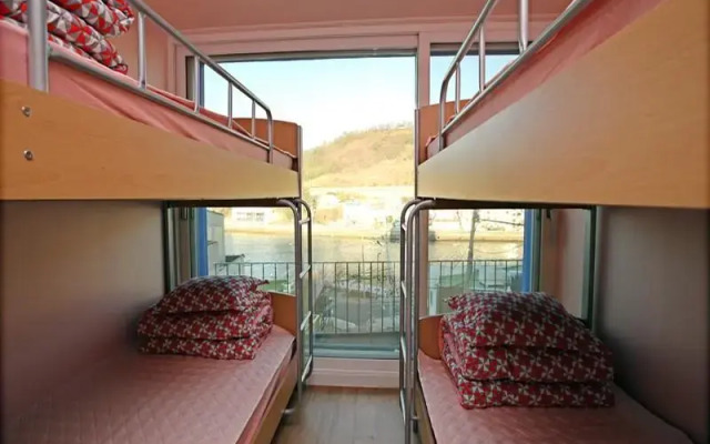 Hul Hul Guesthouse - Hostel