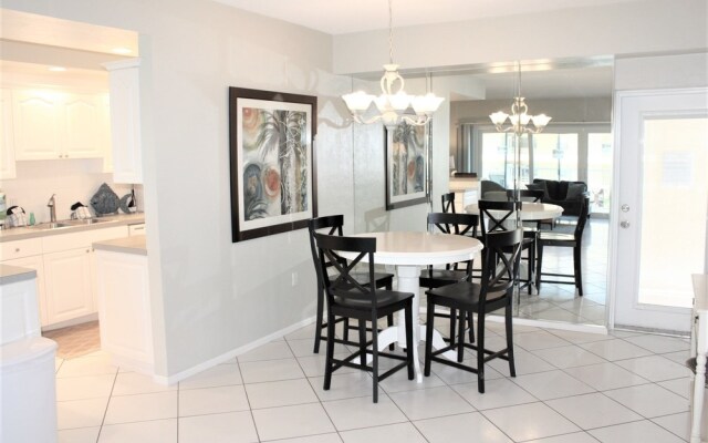 Jamaica Royale - T43 - 2 Br Condo