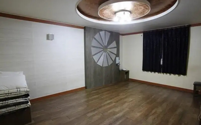 Goodstay Js Motel