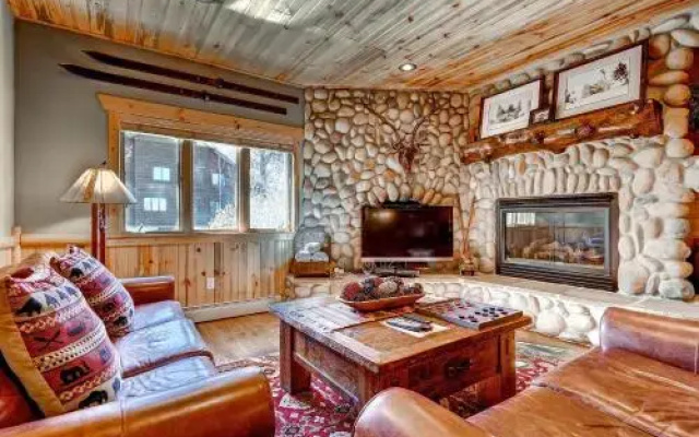 Timber Wolf Lodge 2 Bedrooms TWL-12C by KBM