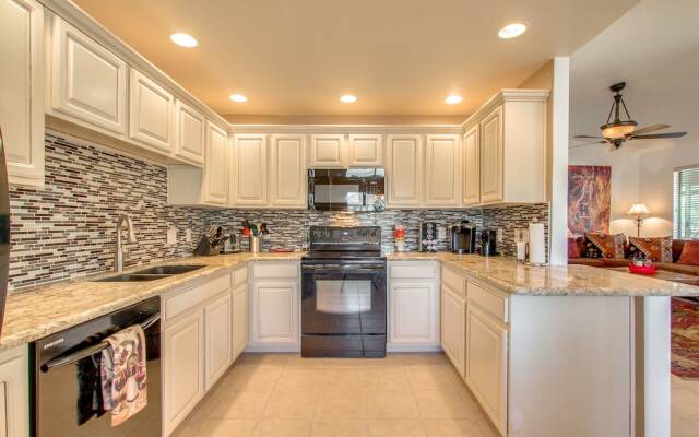 100th Street - 2 Br condo by RedAwning