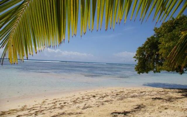 LeLagon Vue Mer, Pieds dans l'eau