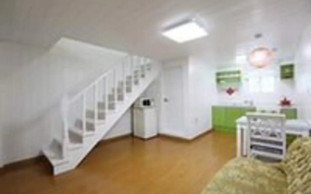 Gapyeong Apgujeong Pension