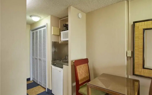Ewa Hotel Waikiki #507 - Studio Condo