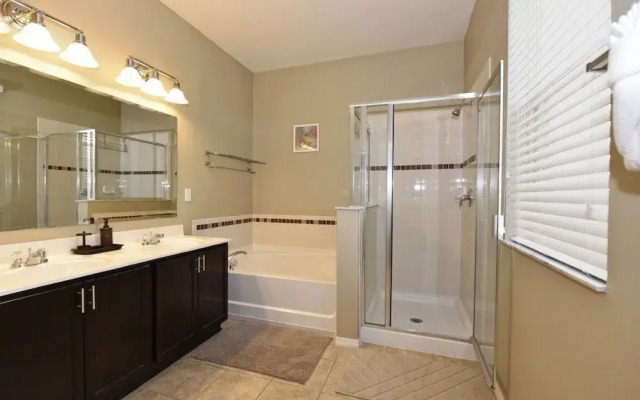 Crystal Cove Resort-4704Grrli Home