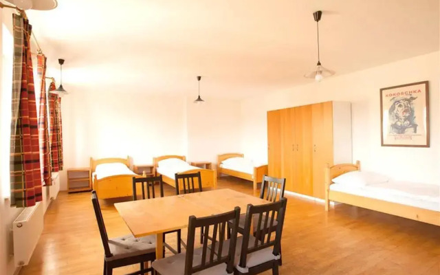 Travellers Hostel