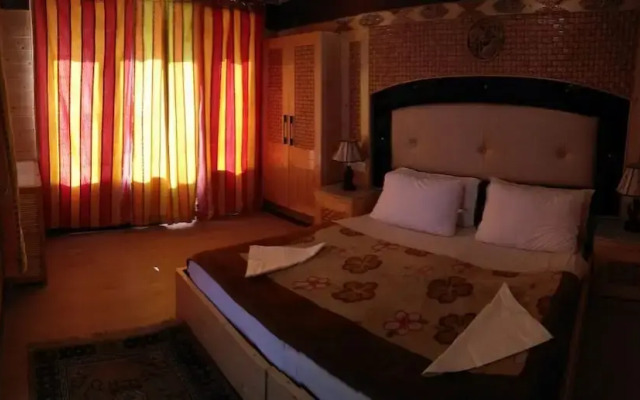 Nezer Homestay