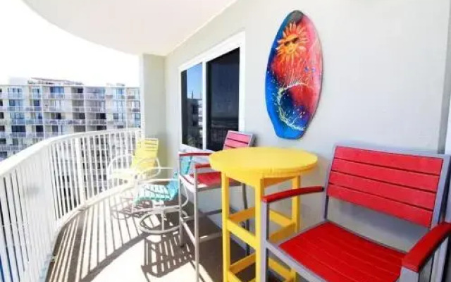 Tradewinds 605 by RedAwning