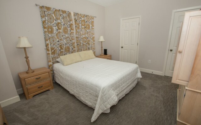 Oceania 705 3 Bedroom Condo by RedAwning