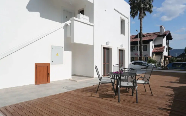 Alp Suites Limon