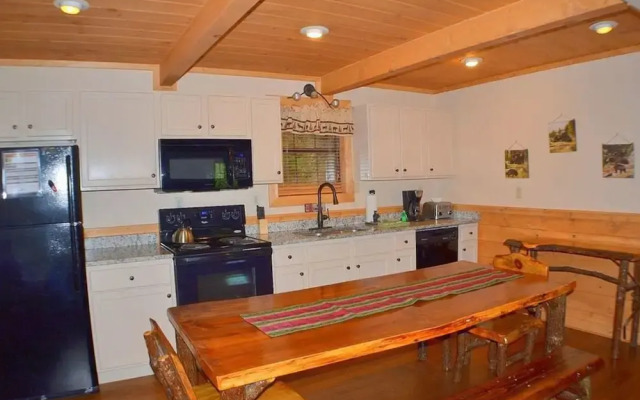 Sugar Bear Mtn Hideaway