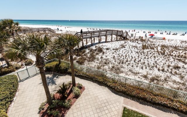 Pelican Isle 202 by RedAwning