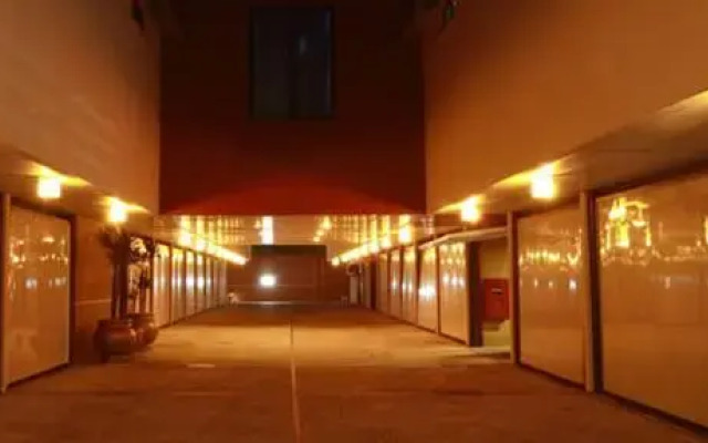 Mc Motel