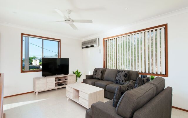 Happy Days, 49 Pantowora Street